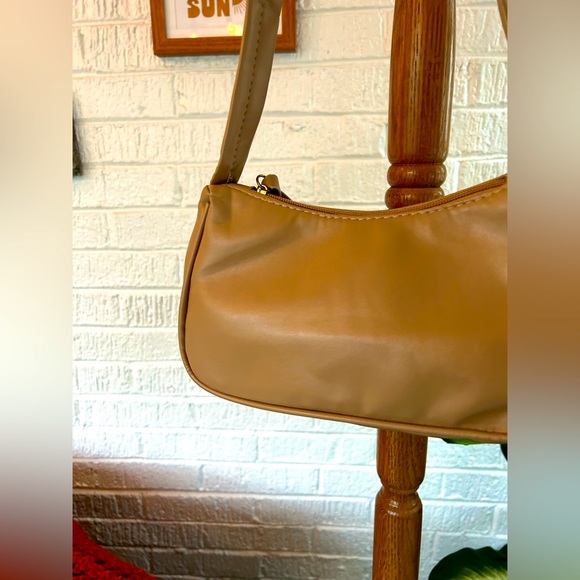 Y2K Mini - Picture 2 of 3